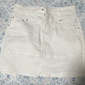 Chelsea & Violet Off-White Denim Skirt